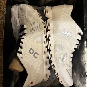 On Cloud Running Shoes CLOUD X